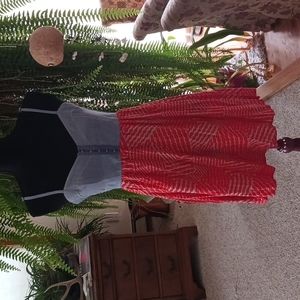 Love fire dress super great condition flowy and cute fit.